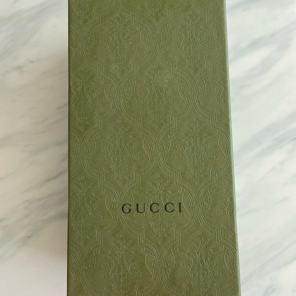 👟⭐️New Gucci Ace White Sneakers with Stars ⭐️ and Bees 🐝. Size 40 IT. - Picture 10 of 16